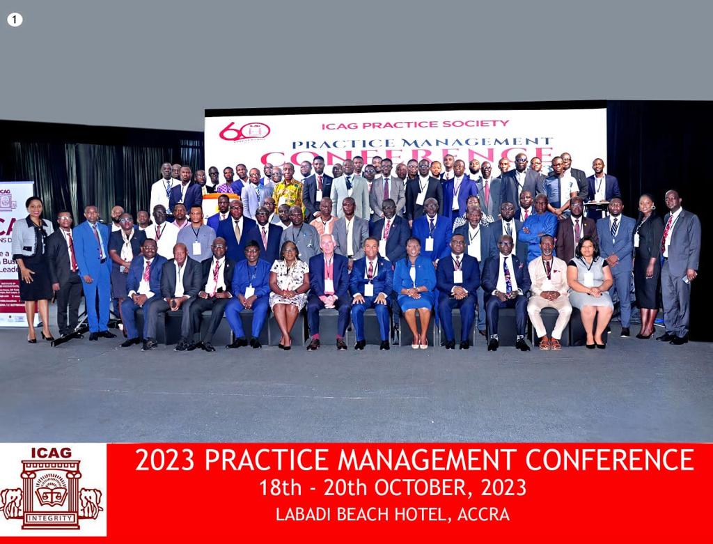2023 conference group photograph
